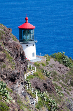 Makapuu Point old lighthouse