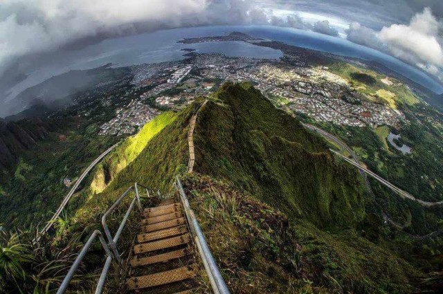 stairaway-to-heaven-oahu-hawaii