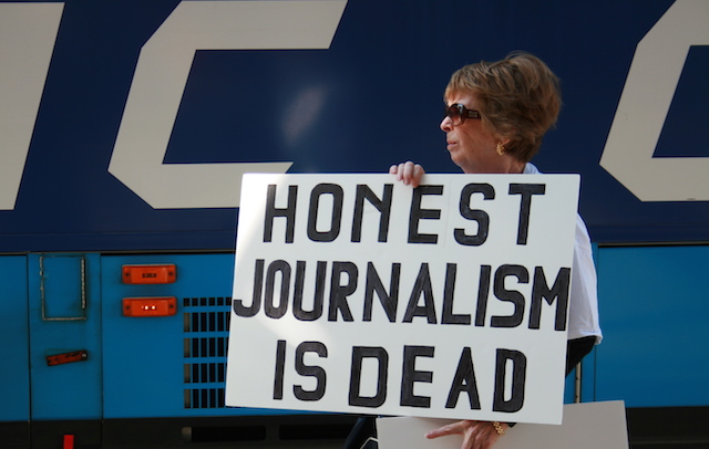 Media Slant and Dishonesty