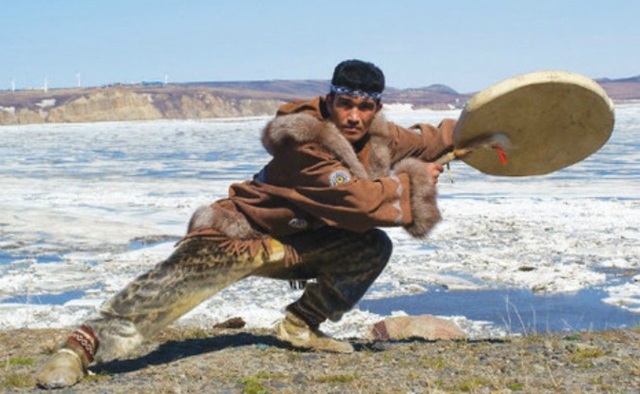 Inuit Dancing